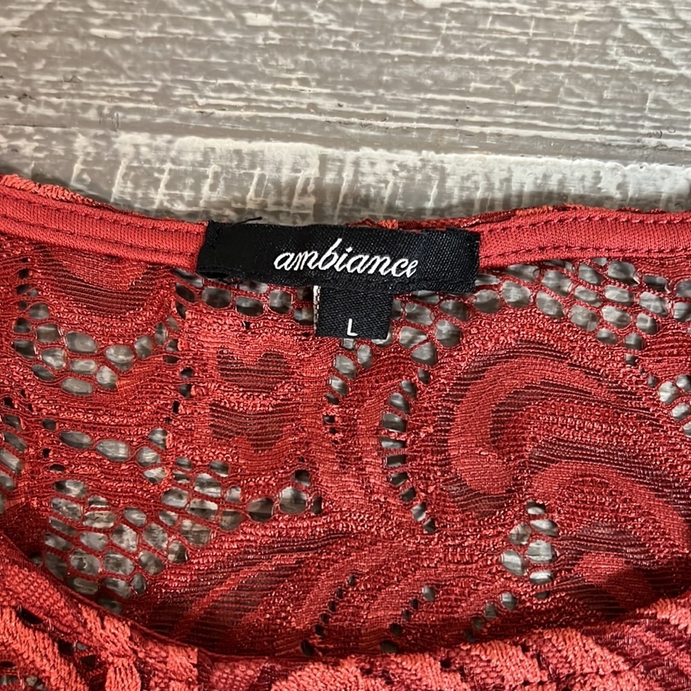 Cold shoulder top - Picture 5 of 7